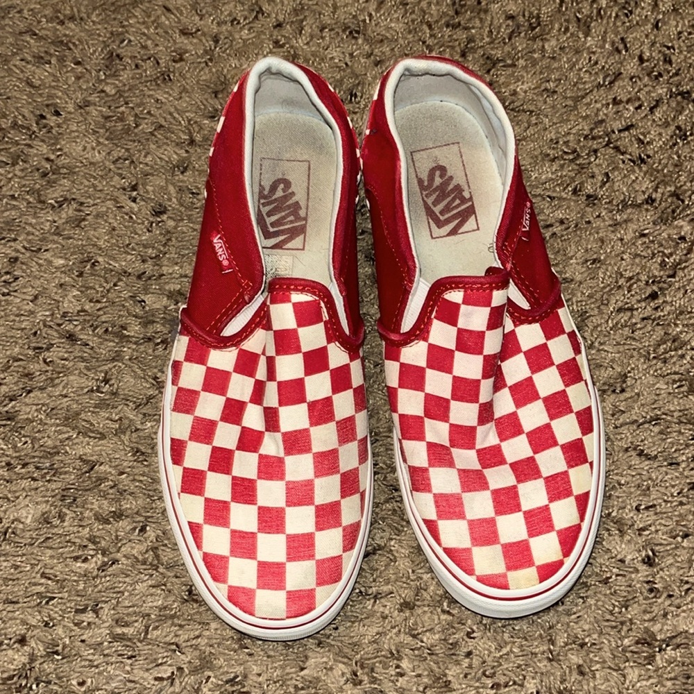 Women’s size 8.0 red & white checkered Vans.